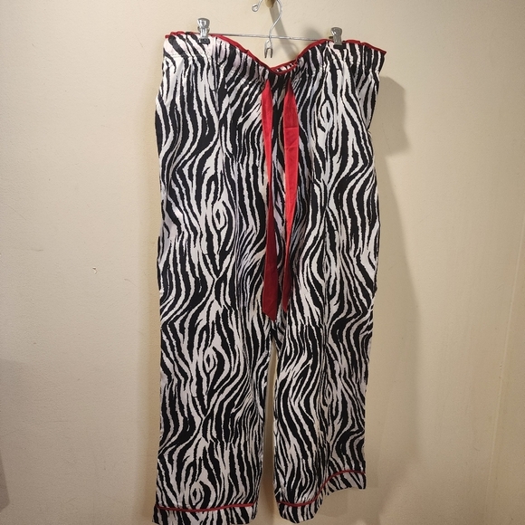 Dana Buchman Intimates Black and white zebra print pajama pants size L - Picture 8 of 9